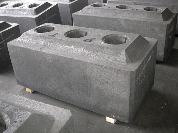 Prebaked anode carbon block for aluminum electrolysis